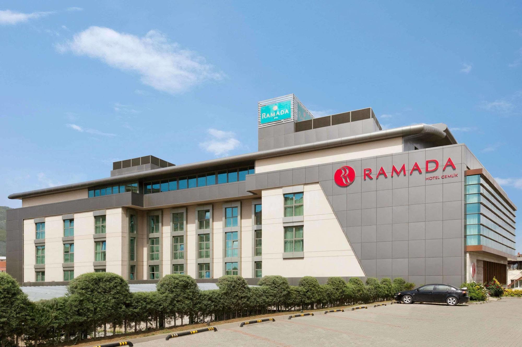 Hotel Ramada By Wyndham Gemli̇K Gemlik Exterior foto